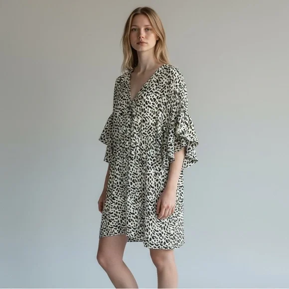 Umgee Cheetah Print V-Neck Bell Sleeve Midi Dress Women’s Size Large - Picture 9 of 9